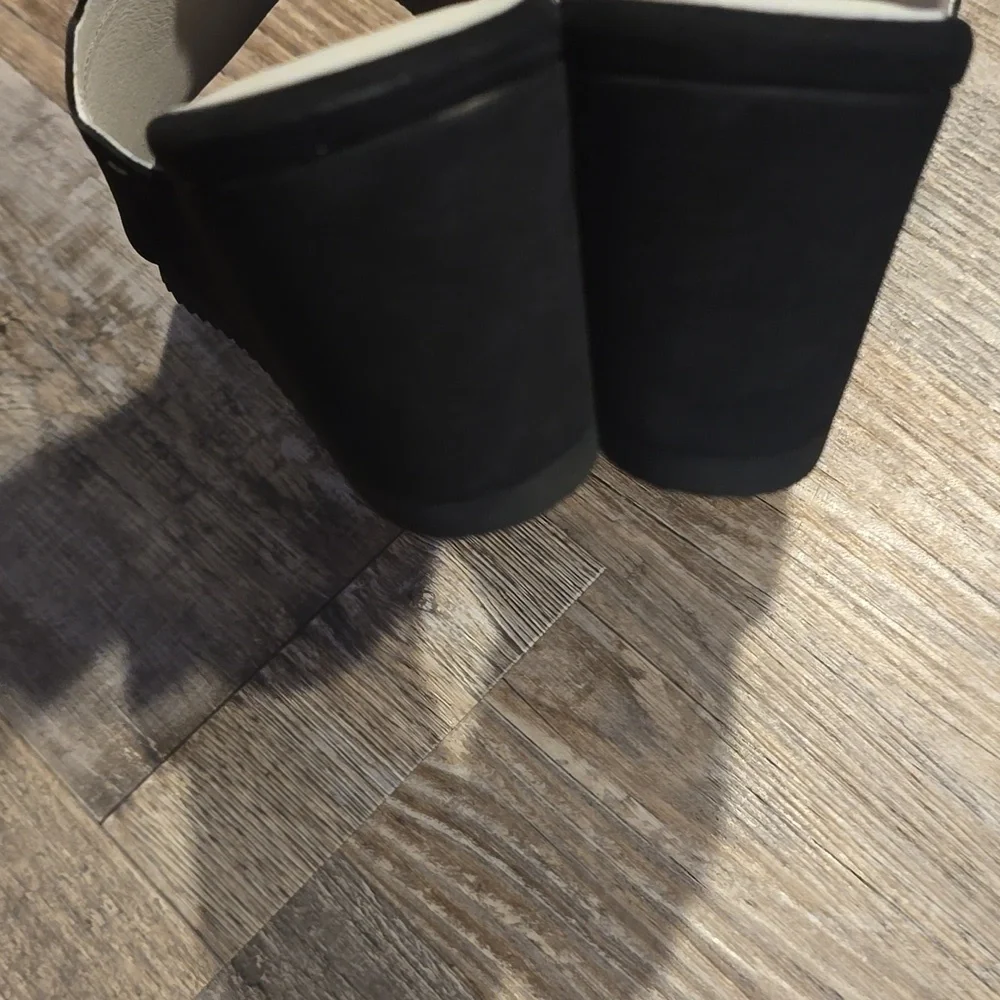 David Tate|‎ Black leather wedge slides| Scalloped Design| Size 11| NWOT